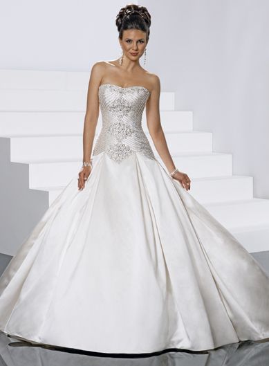 Chic sleeveless ball gown floor-length bridal gowns,halter wedding dress,halter