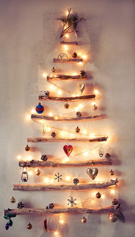 Christmas wall tree – I want to do this outside.