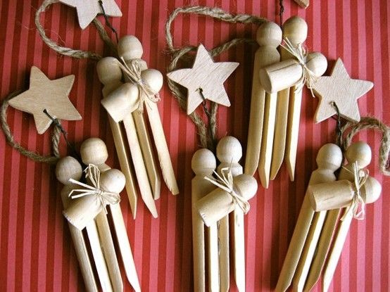 Clothes pin nativity ornaments.  Love the simpleness.