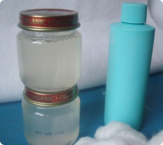 DIY makeup remover that's even better than the MOST expensive brands.  Easy