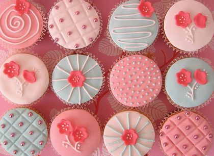 Girly cupcakes.
