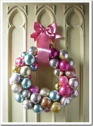 How to make Christmas ball wreaths.