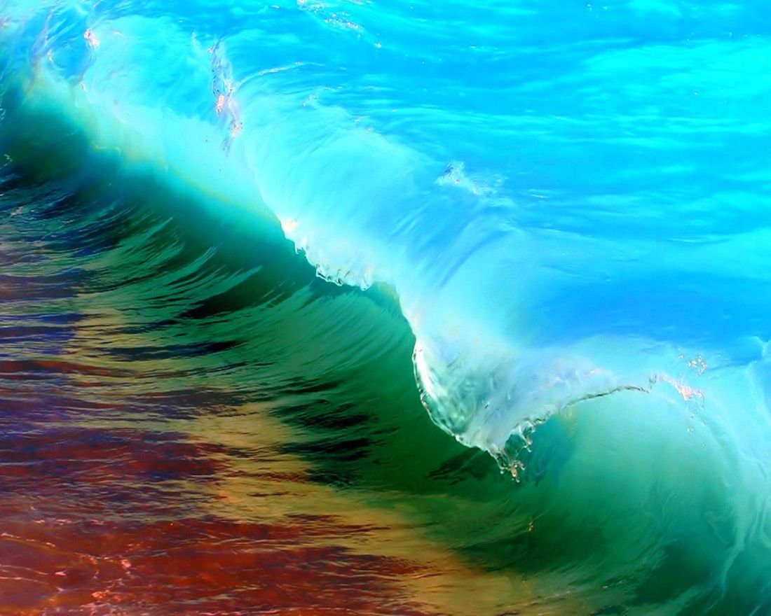 Kaihalulu Red Sand Beach, Maui, Hawaii