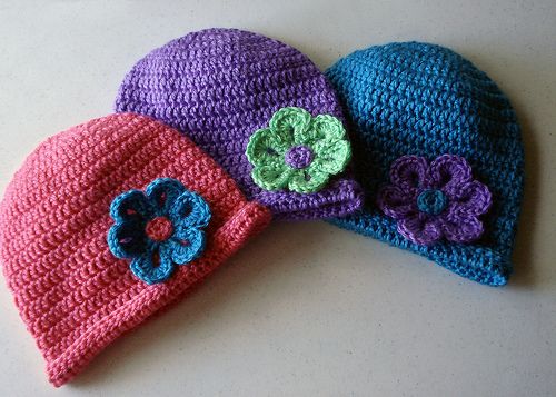 Leenies Beanie – Adult & Kid Hats.  Lots of other cute crochet patterns