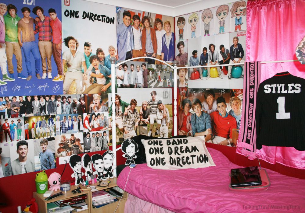 Talking Trash & Wasting Time: One Direction Teen bedroom    DIY word 1D pill