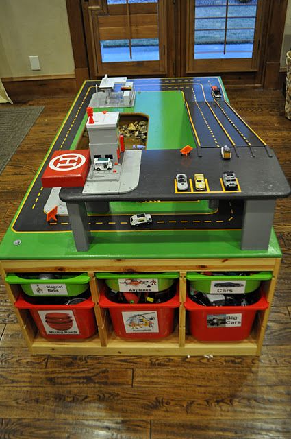 Totally awesome DIY car table, could be good for trains too.