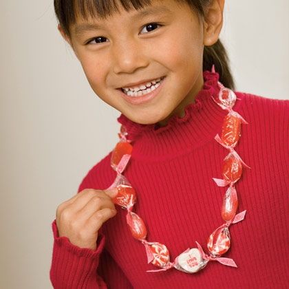 Valentines Day Craft: Sweet Necklace