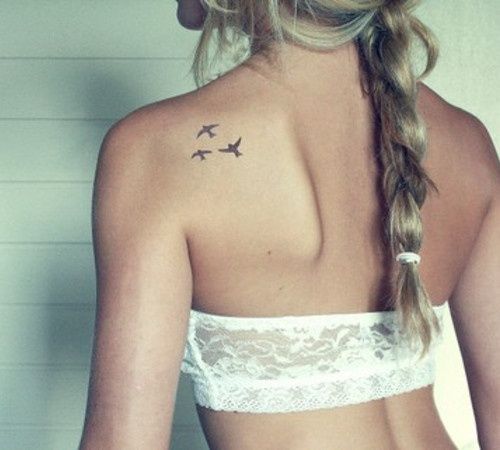 bird tattoo, back tattoo, shoulder tattoo