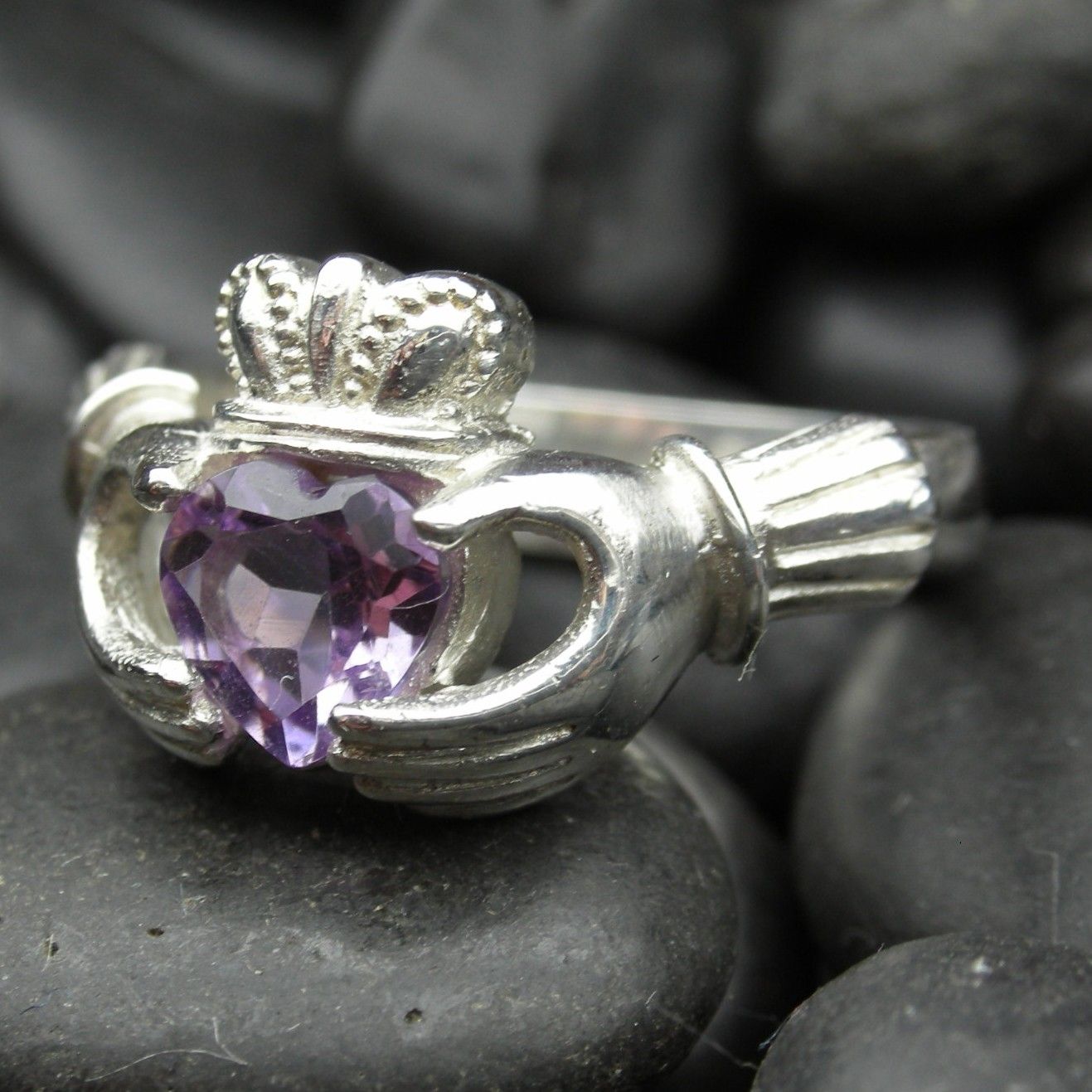 claddagh amethyst ring