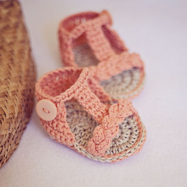 little crochet sandals