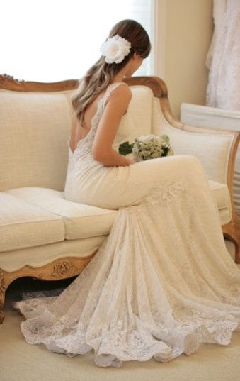 sexy-lace-open-back-wedding-dress