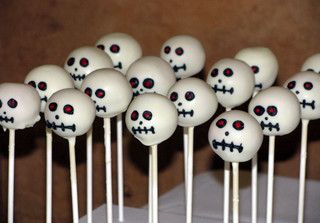 skull cake pops
