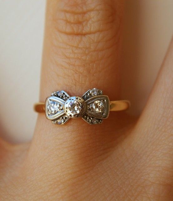 vintage ring bow
