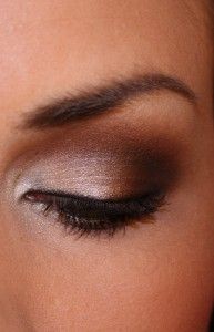 7 STEPS FOR PERFECT SMOKEY EYE makeup! I have tried this and she gives Great tip