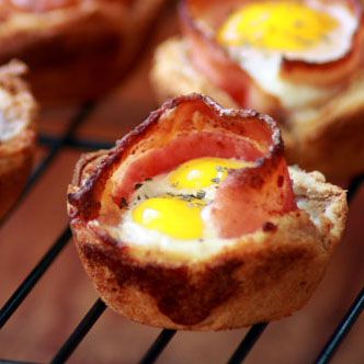 A Two Bite Breakfast: #Bacon and Eggs in Toast cups. Yummy yummy!