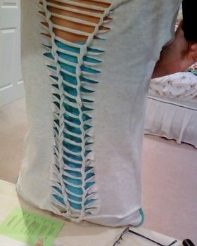 Cool blog about different ways to cut up t-shirts!!!