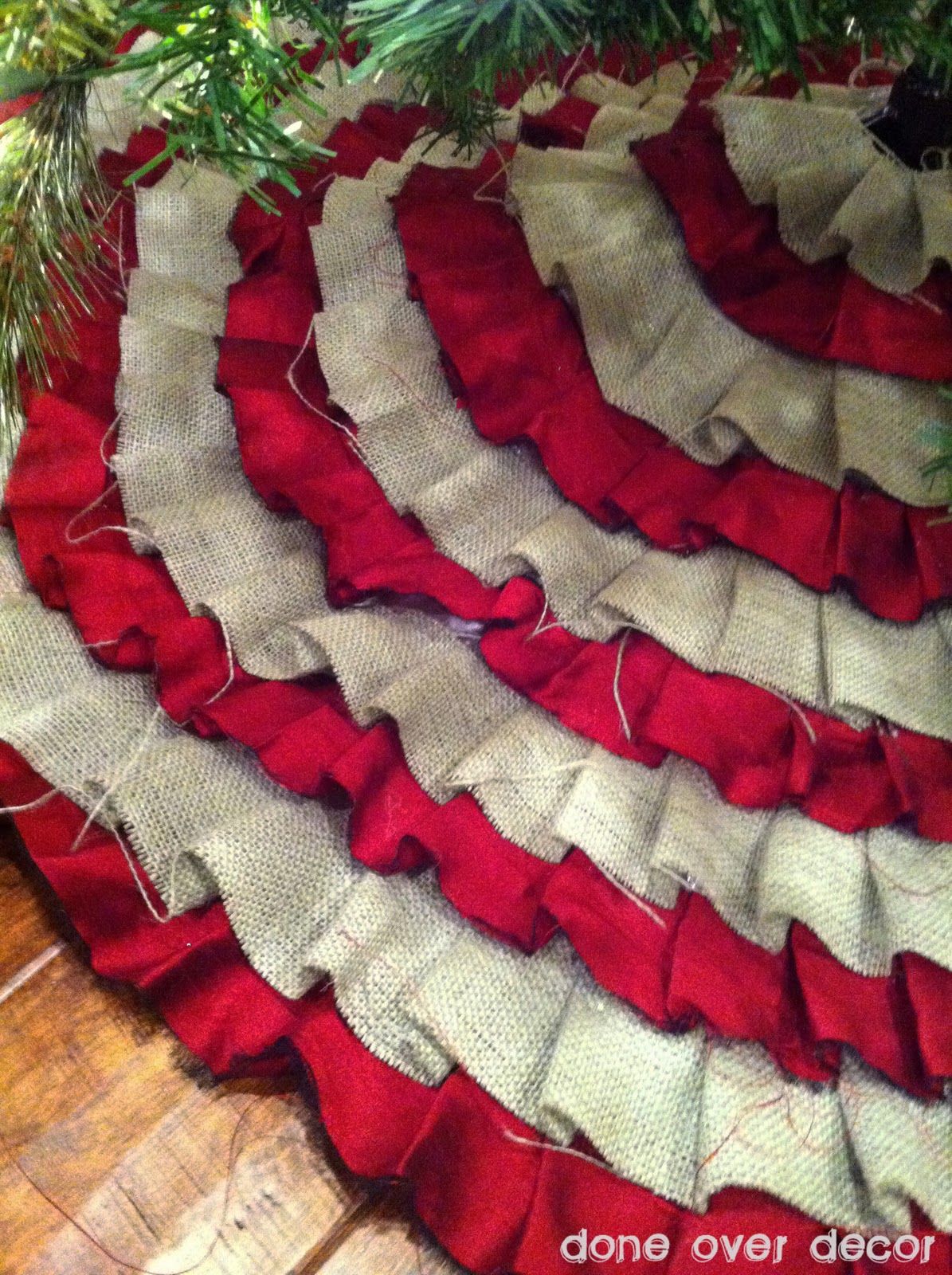 DIY Ruffle Tree Skirt - No sewing