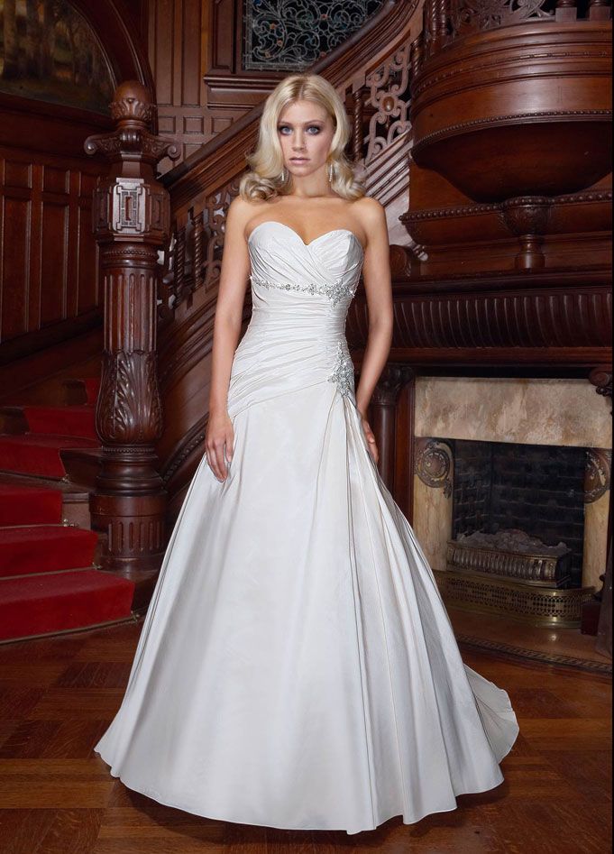 Fashionable princess empire waist taffeta wedding dress