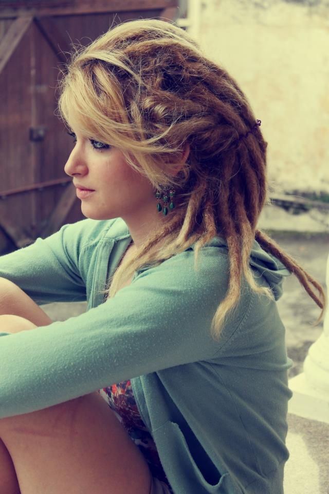 If I had dreads this is what I'd want them to look like♥