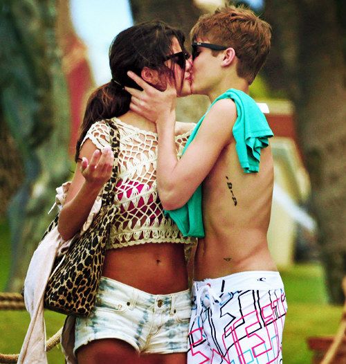 Justin Bieber And Selena Gomez to Get Matching Love Tattoos