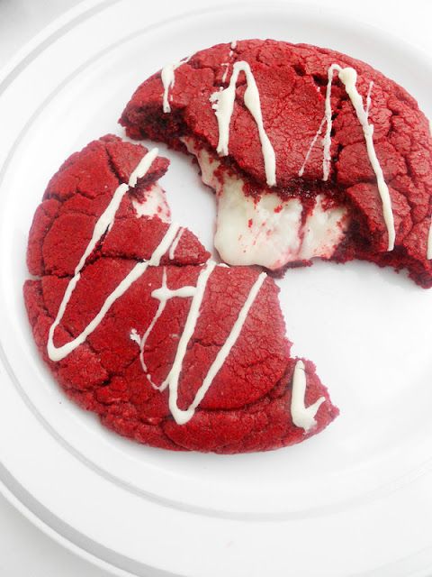 Red velvet cookies with a cheesecake filling… Omg