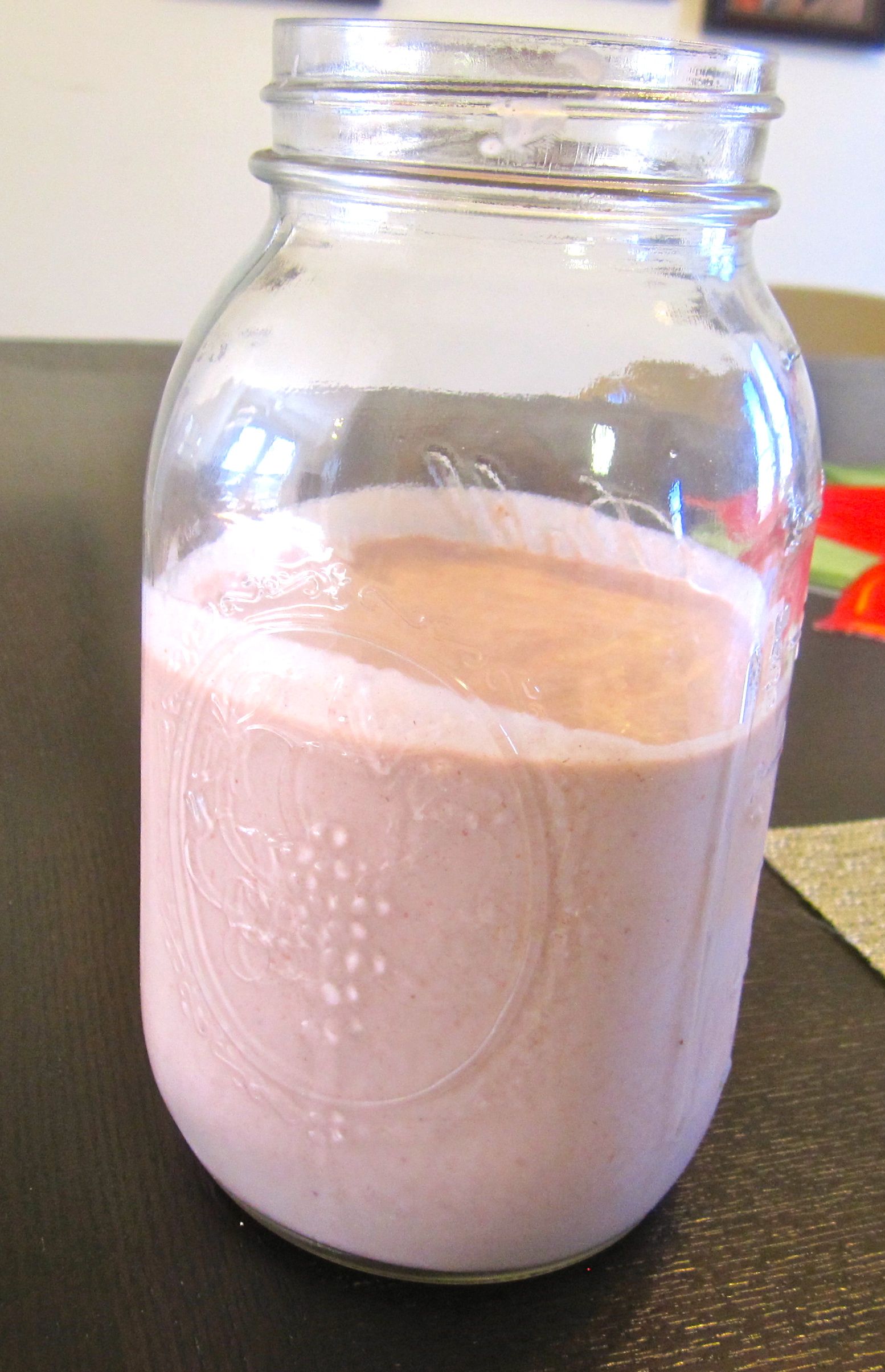 This smoothie will keep you full for hours AND help you burn fat all day long! t