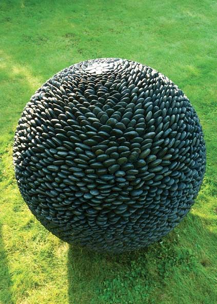 garden sphere in black stone David Haber