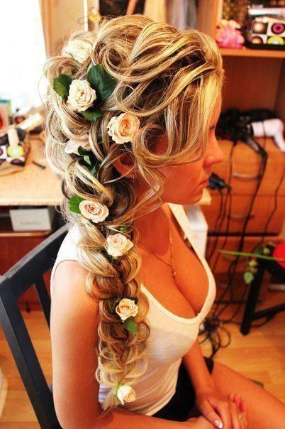 its gorgeous! Its like tangled! Wedding hair!