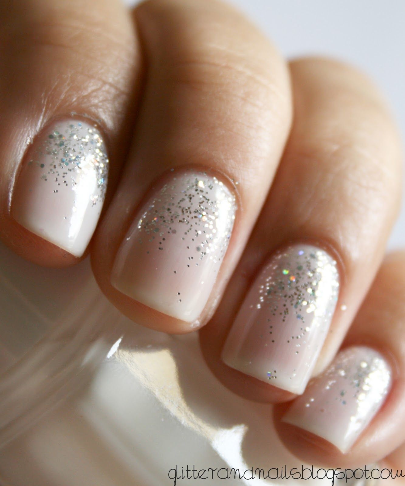 subtle sparkly nails – pretty for holiday season