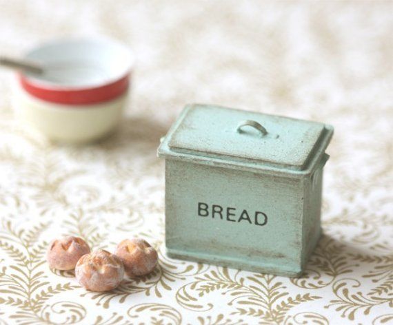 tiny shabby bread box by pei li’s minatures!