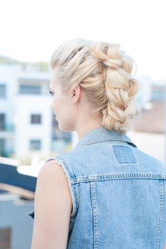 4 easy but totally head-turning DIY hairstyles! Photos by Maria del Rio.