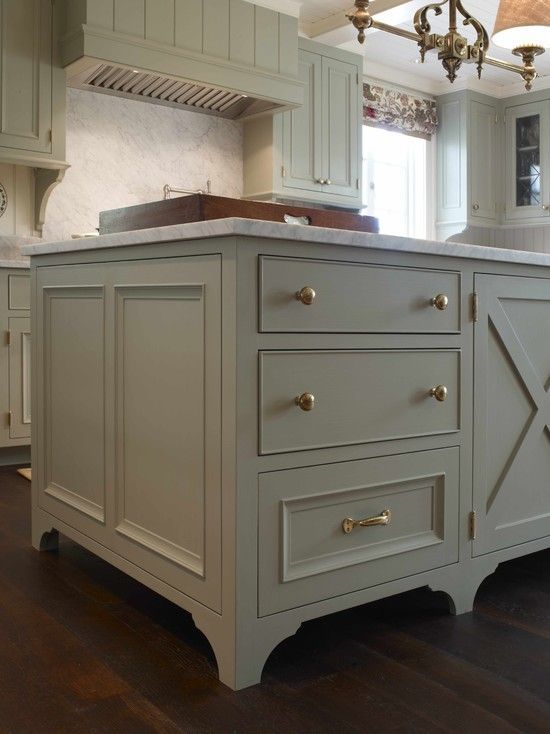 Benjamin Moore Silver Lake- Gray-Green for kitchen cabinets