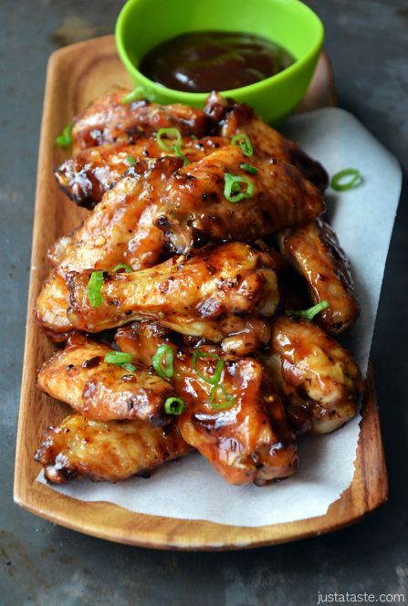Crispy Baked Asian Chicken Wings — made with just FIVE ingredients, oh yes! via