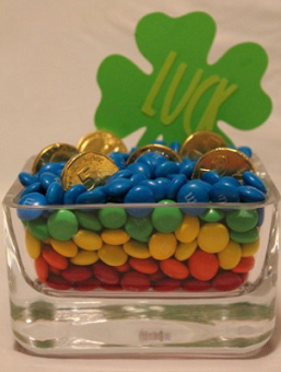 St. Patty's Day Yummy Pot O' Gold Centerpiece. Make it then eat it! But