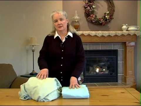 how to fold a fitted sheet (this blew my mind!) EASY and finally an unwrinkled b