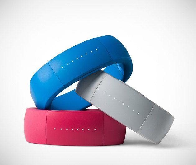 24/7 personal trainer, Larklife is a wristband that is so smart it will tap into