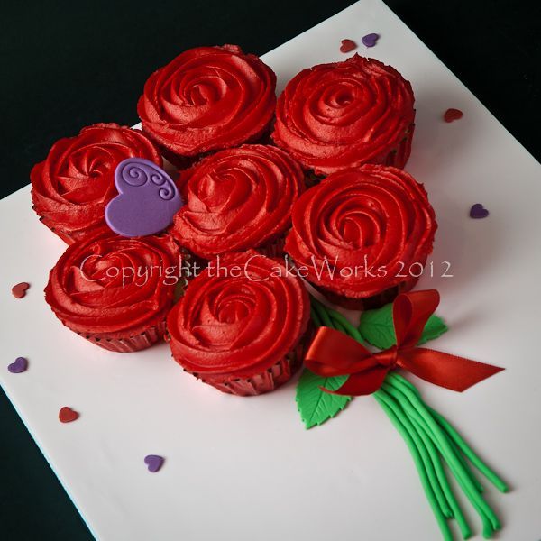 Bouquet of Rose flower cupcakes