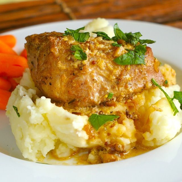Braised Pork Chops with mashed potatoes