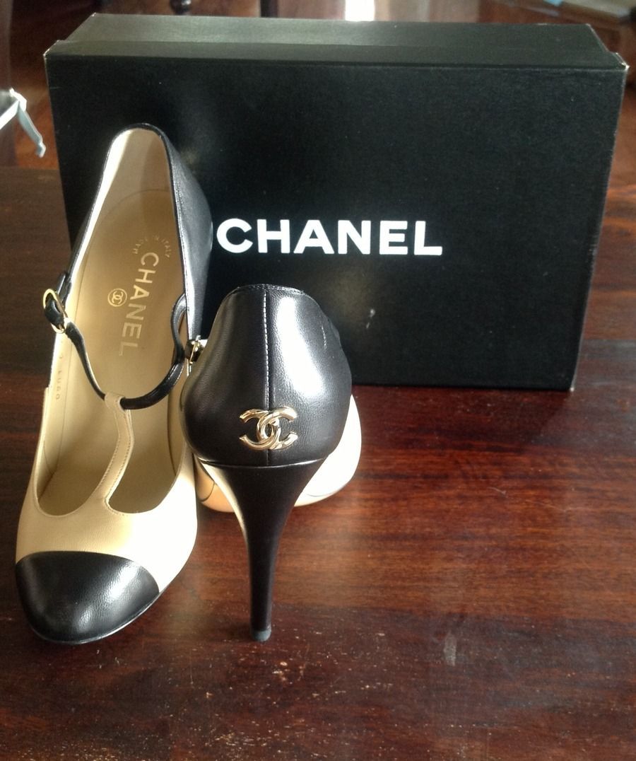 CHANEL HEELS