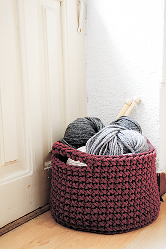 Crochet basket (Free pattern on Ravelry)