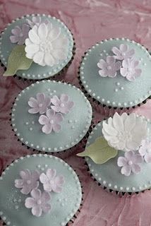DIY wedding cupcake tips.