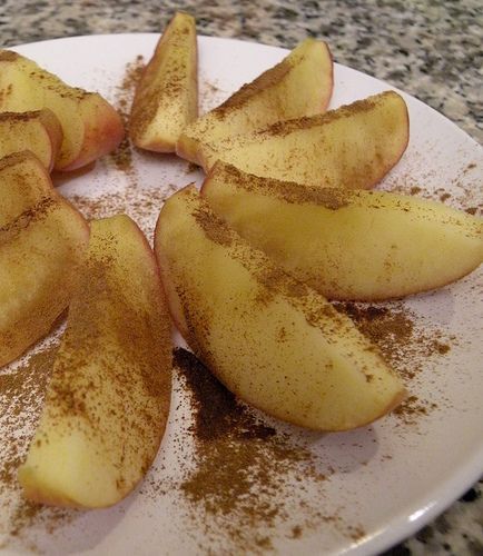 Healthy Snack – Microwave Cinnamon Apples