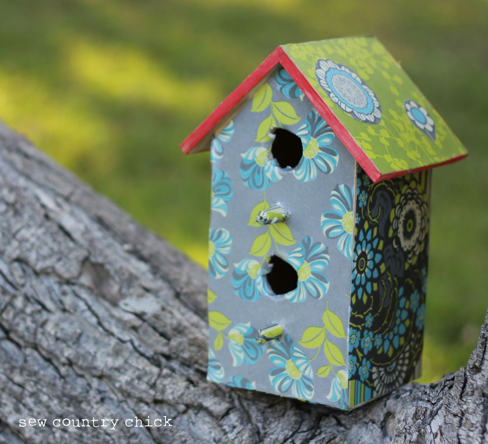 Sew Country Chick- Farmhouse Couture: Mod Podge a Birdhouse! Spring Crafts With