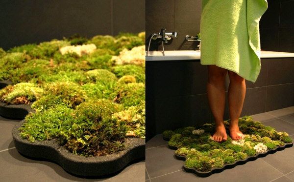 moss shower mat that lives off the water that falls after you get out of the sho