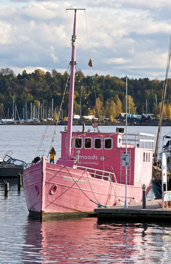 pink boat