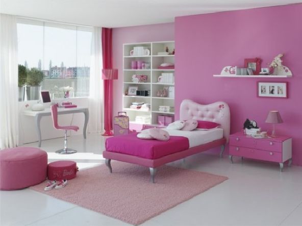 pink girls bedroom