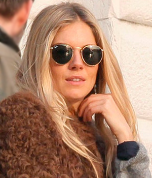 sienna miller con ray ban