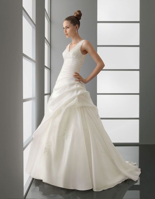 the site have many beautiful wedding dresses