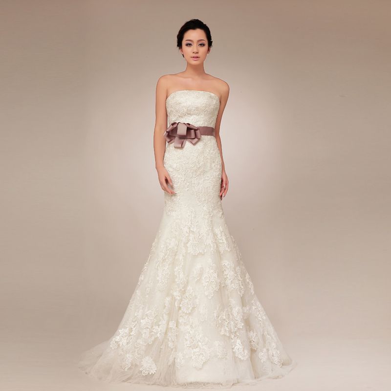 New arrival Strapless Lace bridal gown with Natural waist