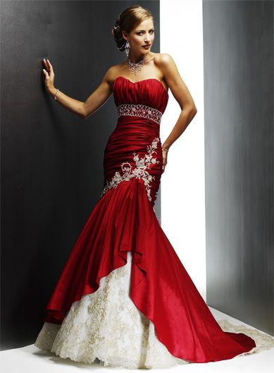 OMG, this dress is amazing. I've always wanted a red wedding dress, but didn